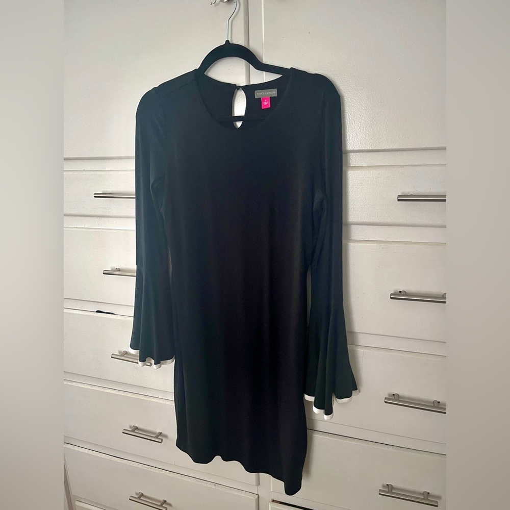 Vince Camuto bell sleeve dress in black and white white size small